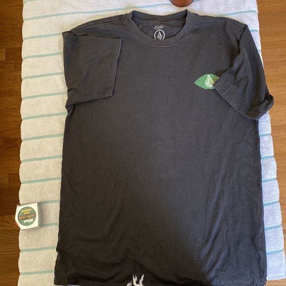 Volcom Visual vintage t-shirt. Mens small short sleeve - Picture 3 of 6